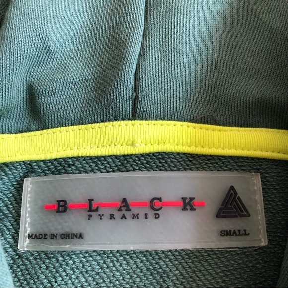 NWT Black Pyramid Utility Hoodie - Picture 9 of 12